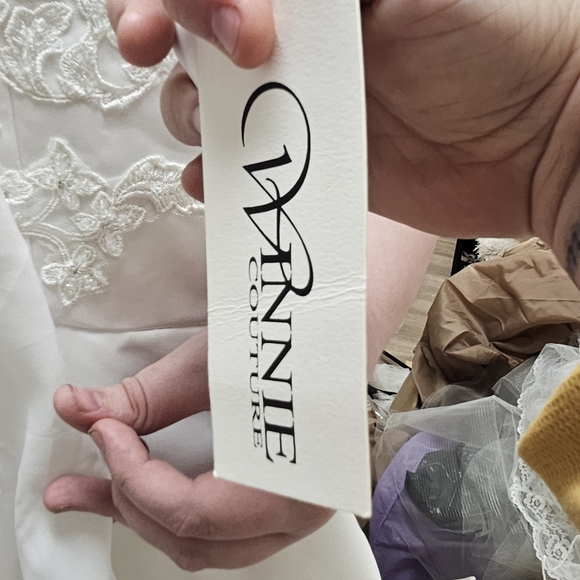 Winni Coutour Wedding Gown - Picture 7 of 8